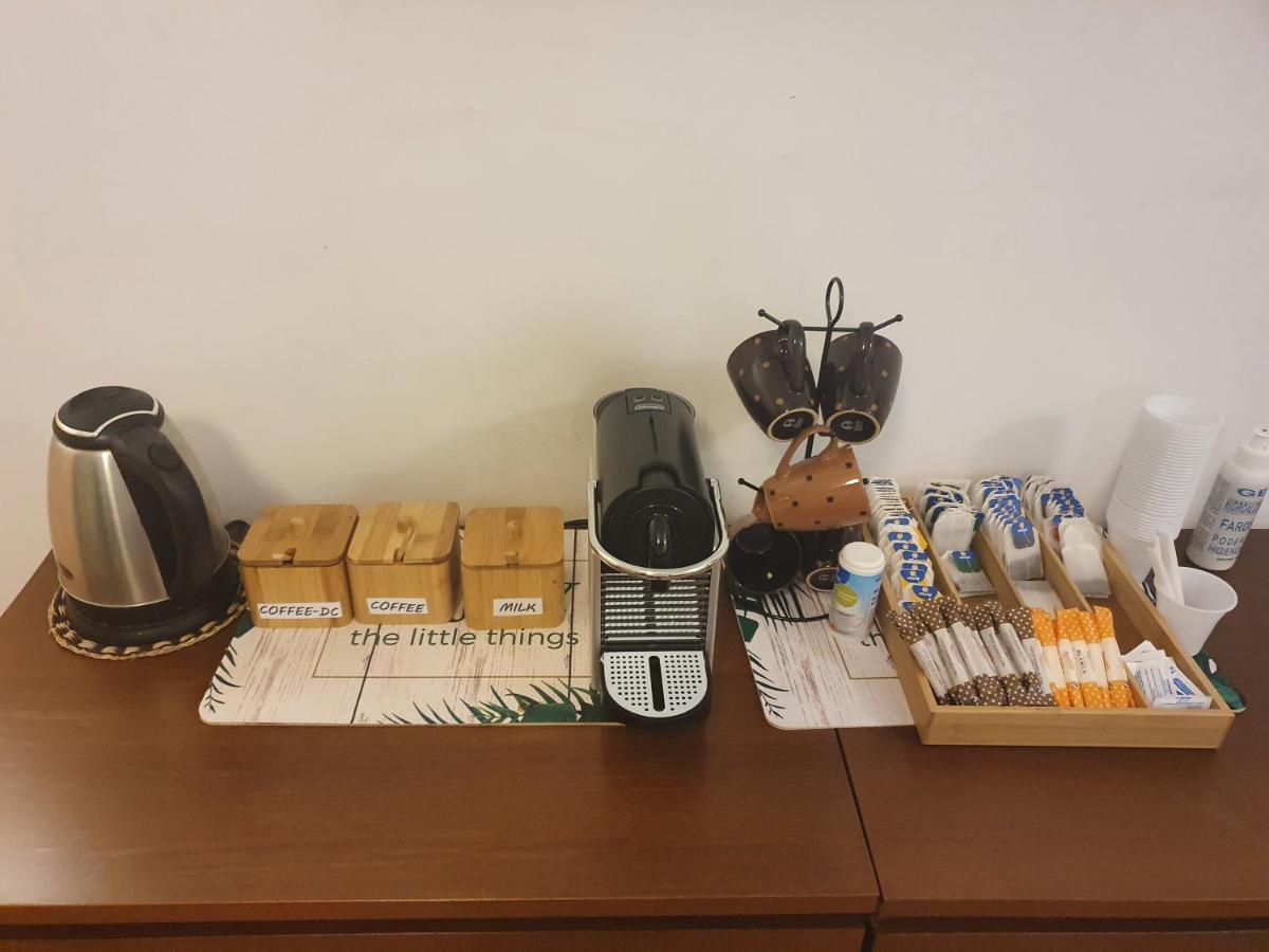 Hostal Rio De Castro Barselona Dış mekan fotoğraf