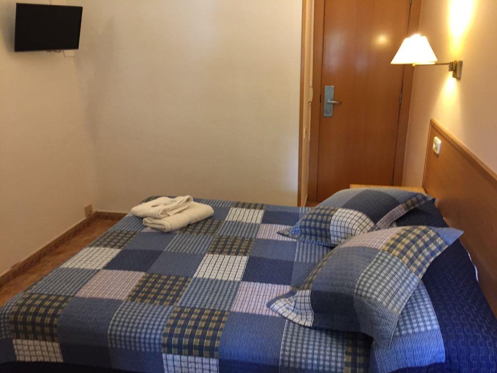 Hostal Rio De Castro Barselona Dış mekan fotoğraf