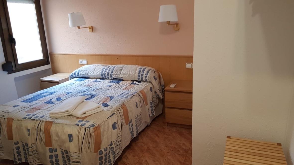 Hostal Rio De Castro Barselona Dış mekan fotoğraf