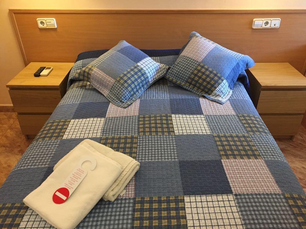 Hostal Rio De Castro Barselona Dış mekan fotoğraf