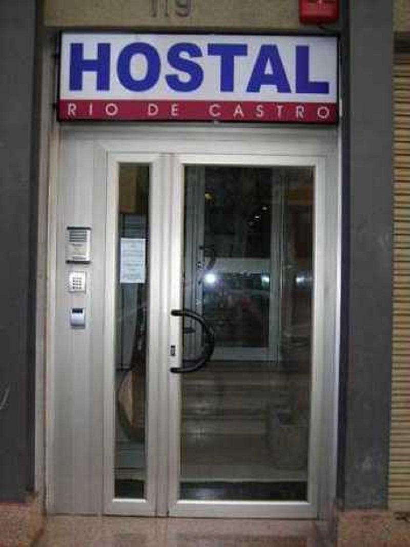 Hostal Rio De Castro Barselona Dış mekan fotoğraf
