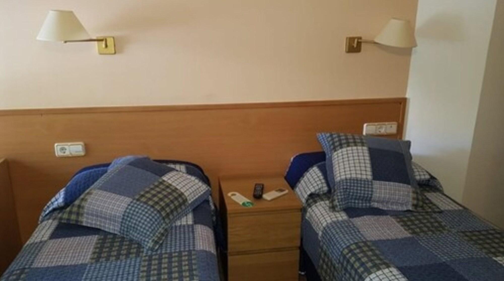 Hostal Rio De Castro Barselona Dış mekan fotoğraf