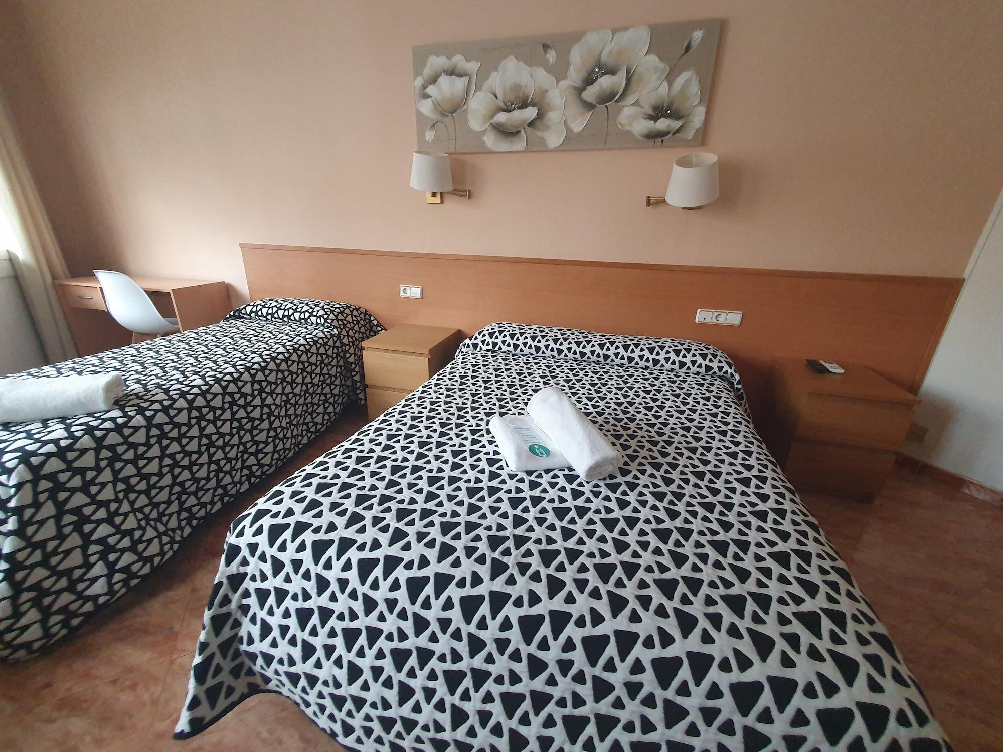 Hostal Rio De Castro Barselona Dış mekan fotoğraf